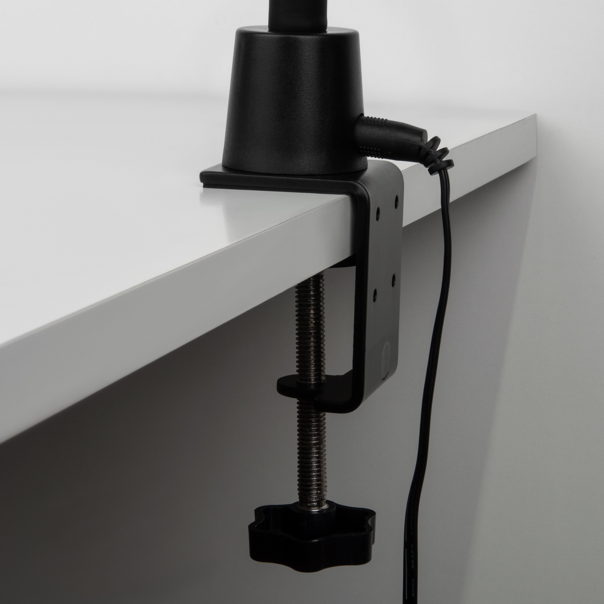Настольная лампа на струбцине Eurosvet Flex 80429/1 черный