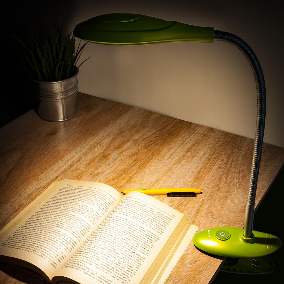 лампа на письменный стол для школьника