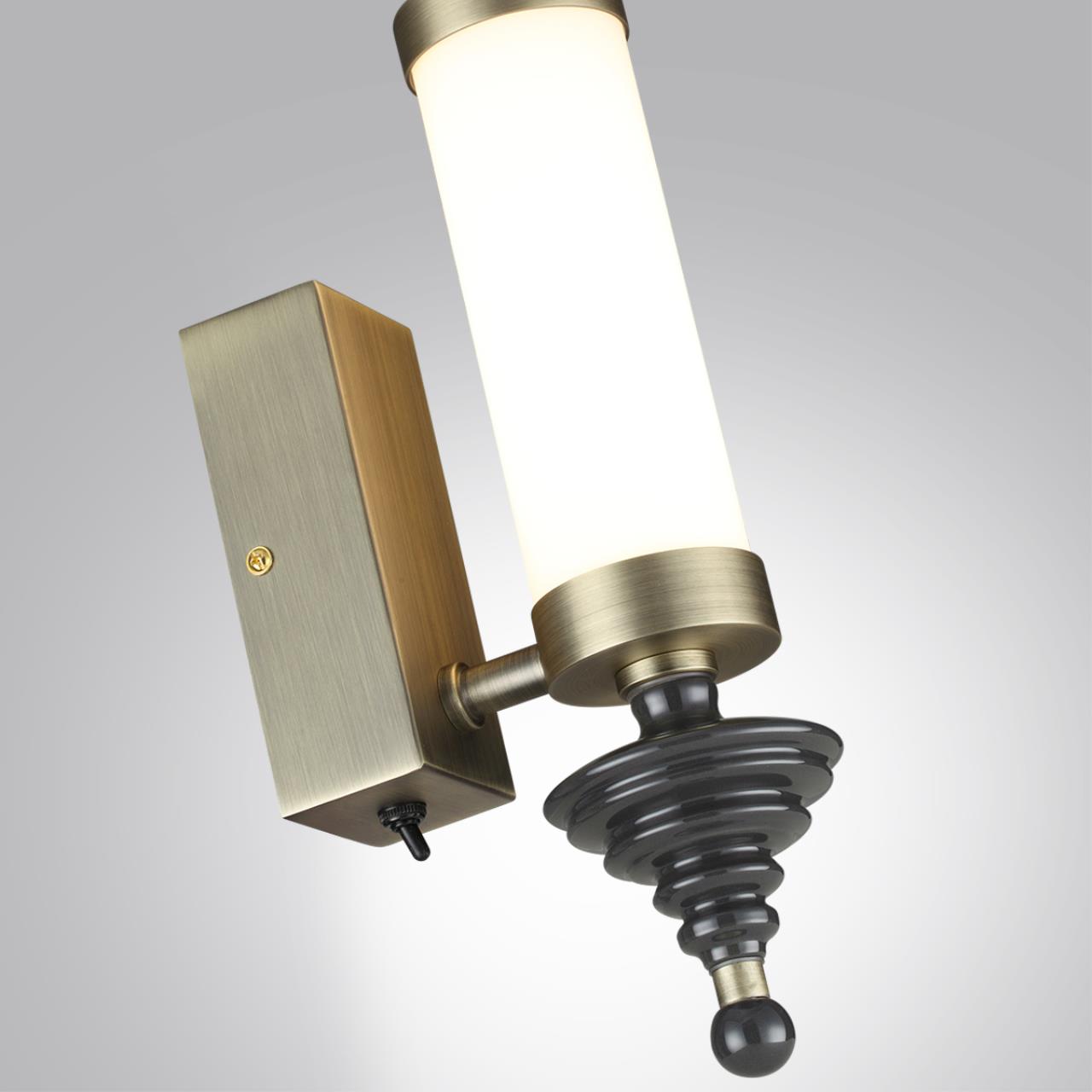 Настенный светильники в английском стиле Odeon Light ULA 5404/11WL