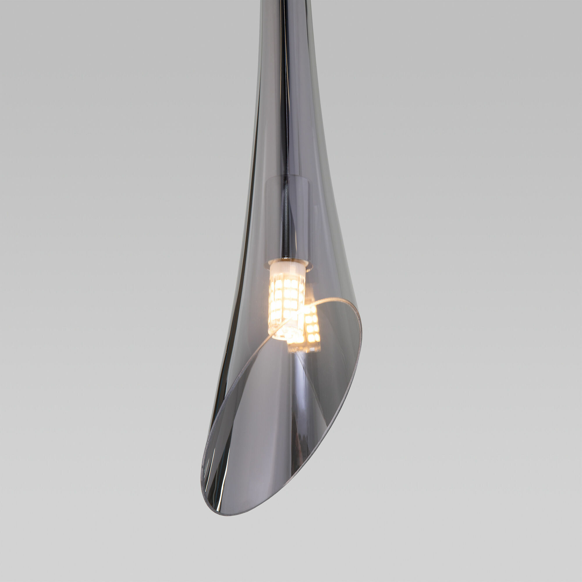 Подвесной светильник с регулировкой по высоте Eurosvet Folio 50224/1 дымчатый